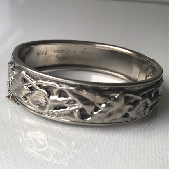 Vintage Calla Lily Silver Hinged Bracelet / Bangle - Picture 7 of 9